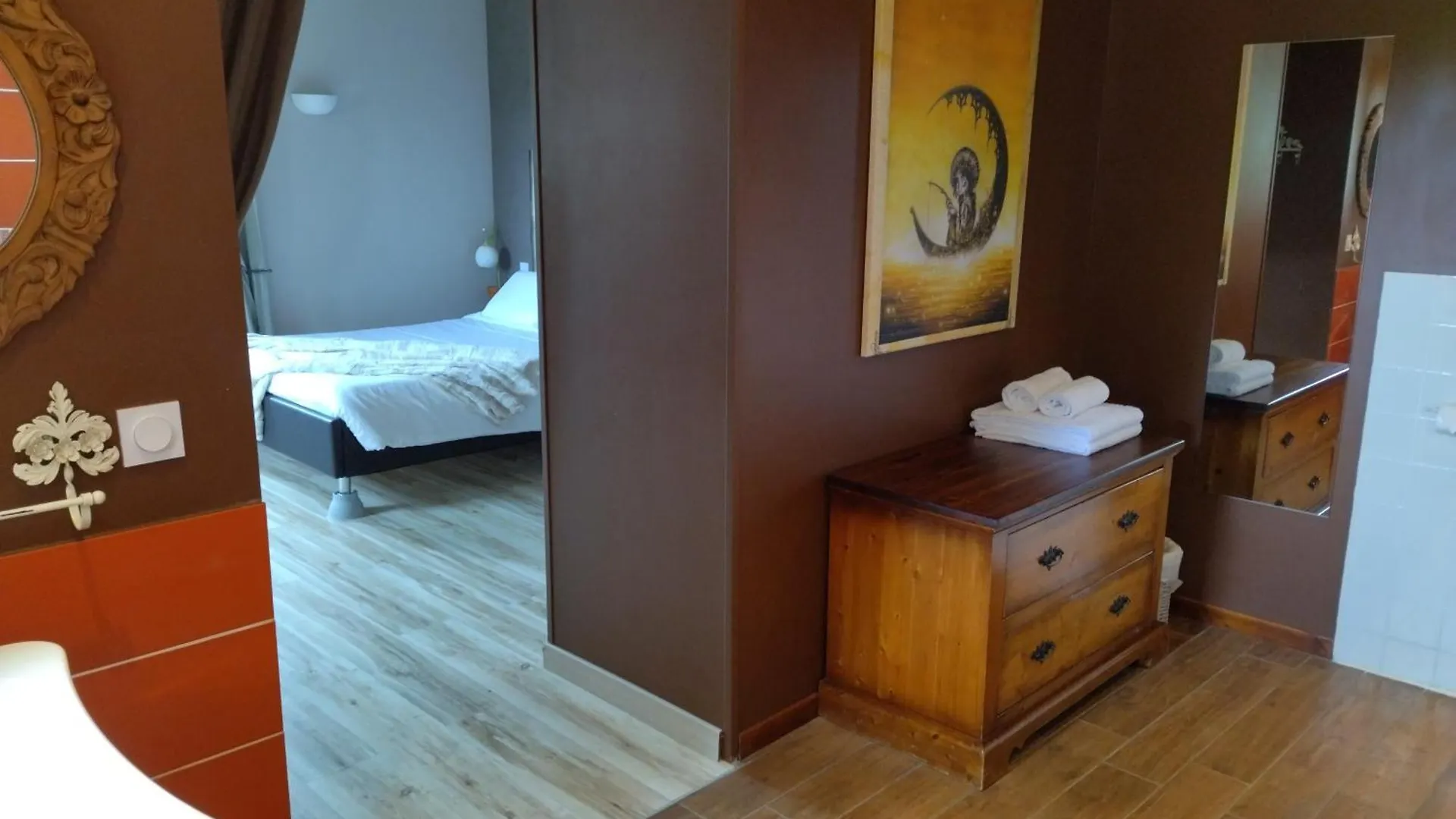 Bed & Breakfast La Halte Du Pelerin Chambres D'Hotes Chérier Frankrijk