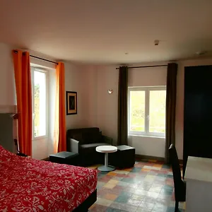Le Moderne Hotel